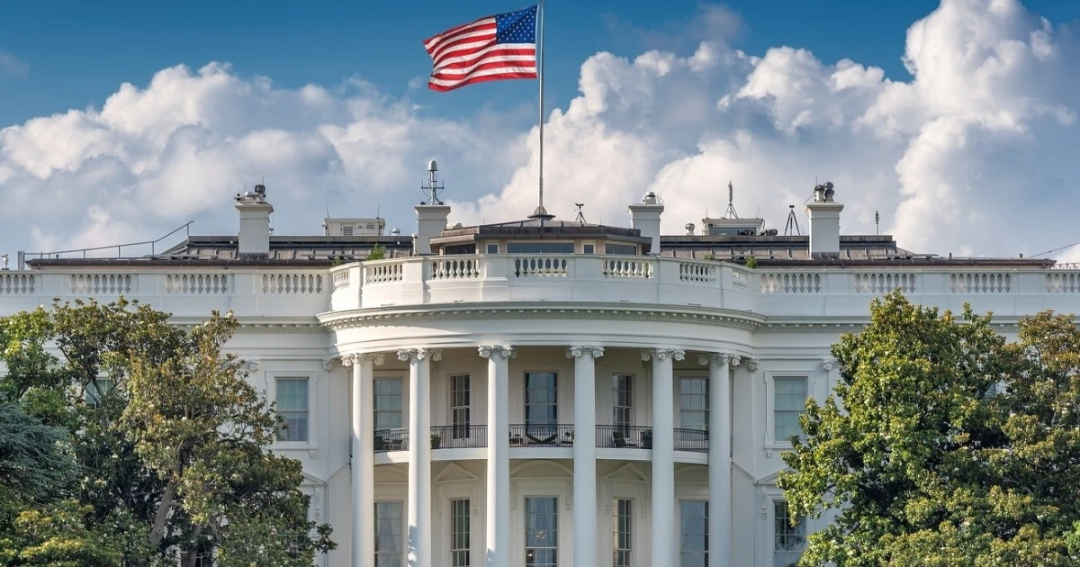Ключові деталі рішення суду щодо прескарт CNN, MS NOW і Politico