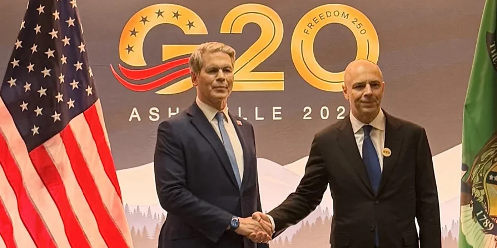 Скотт Бессент і Антон Сілуанов на полях саміту G20 в Ешвіллі, Північна Кароліна.