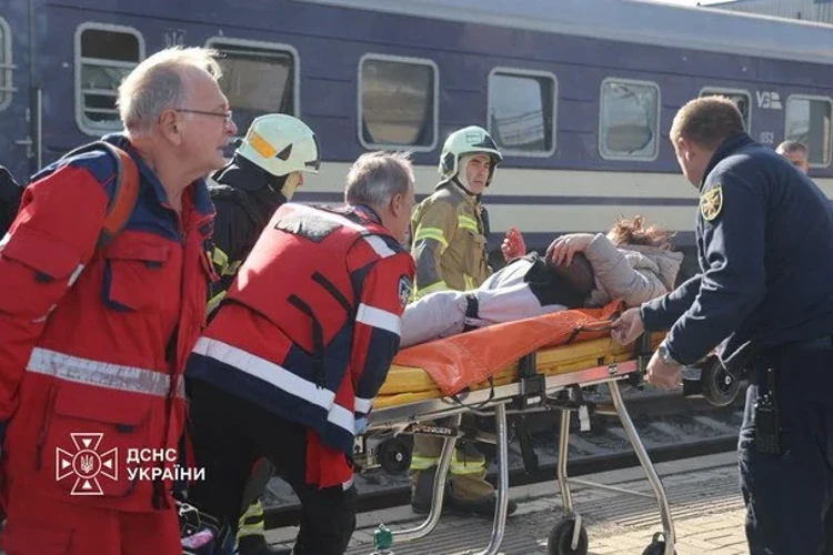 Загиблі залізничники Руслан Діль, Яна Шпакова, Катерина Борисова, Вікторія Носікова та Євгеній Кривко