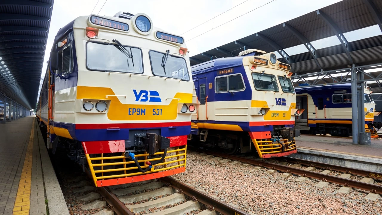Укрзалізниця призначила 18 додаткових шатлів Kyiv City Express між берегами Києва: деталі рішення