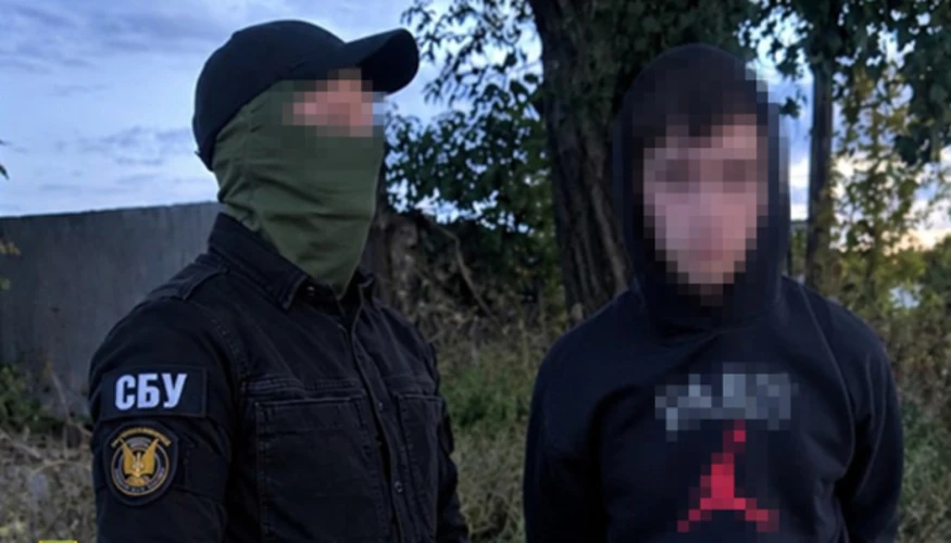 СБУ повідомила про підозру неповнолітньому, якого росіяни завербували для підпалу вантажівок на Київщині